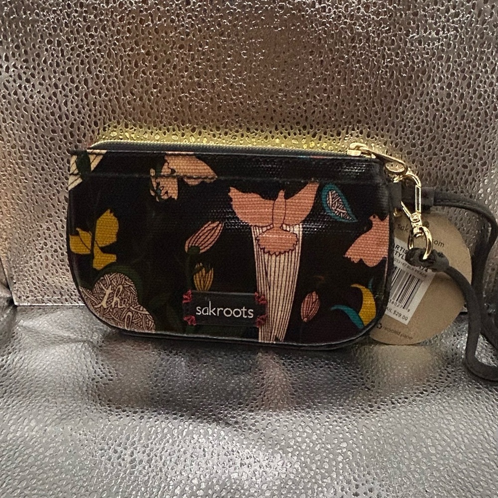 SakRoots Nature‎ Peace Printed Wallet Wristlet Coated Black